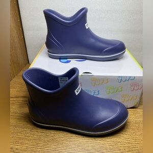 Xtratuf Kid's Biolite Ankle Deck Boot Shoes Navy Slip Resistant Pull On Size 5M